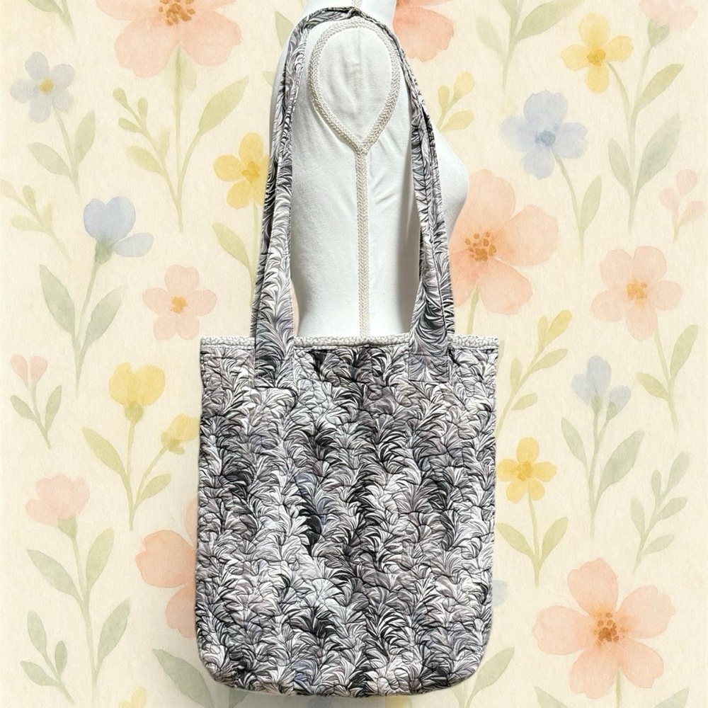 Handmade Floral Embroidered Quilted Tote Bag - Black and White Swirl Cottagecore - Picture 5 of 7